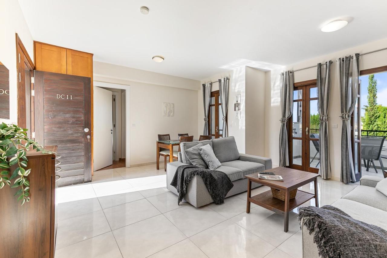2 Bedroom Apartment Assia With Communal Pool, Aphrodite Hills Resort Куклія Екстер'єр фото