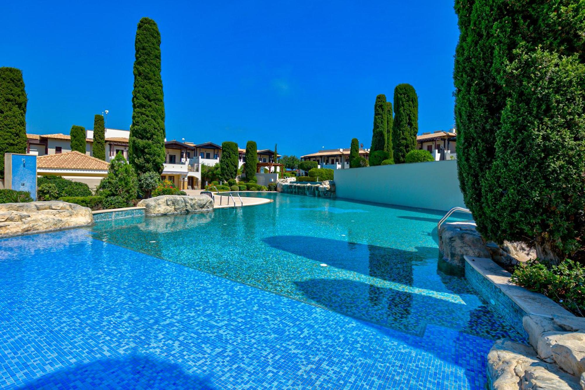 2 Bedroom Apartment Assia With Communal Pool, Aphrodite Hills Resort Куклія Екстер'єр фото